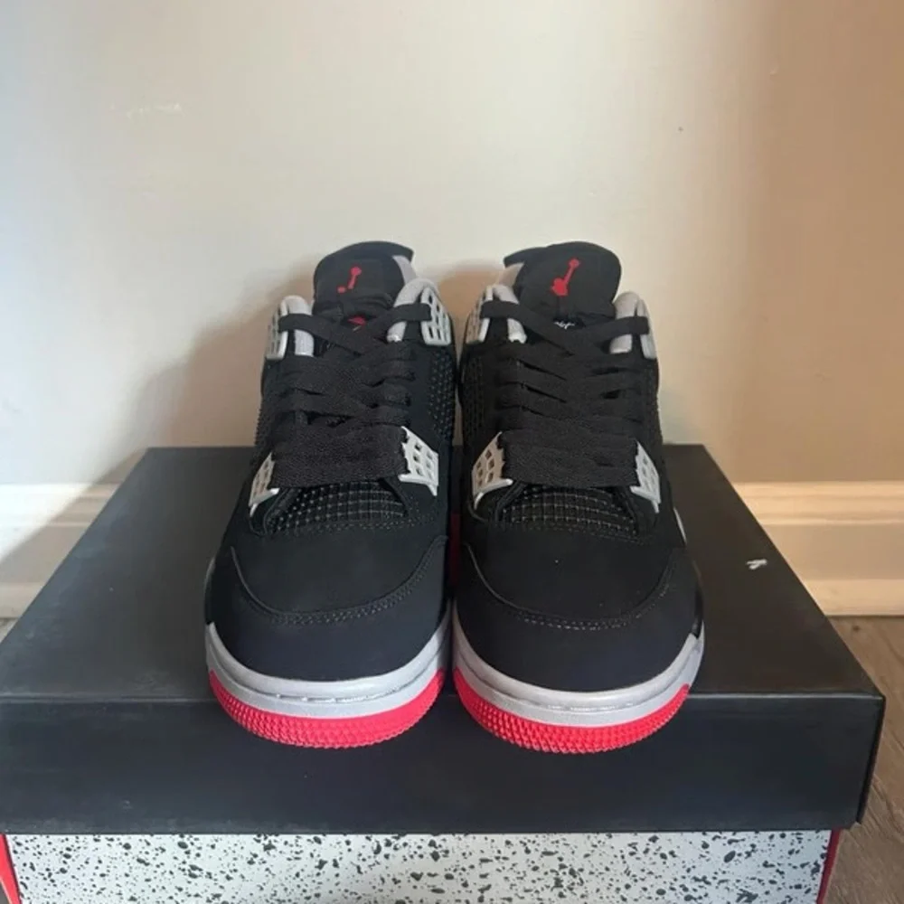 Jordan 4 Breds